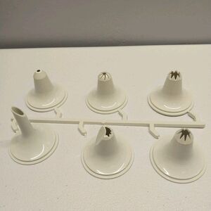 Pampered Chef Easy Accent Decorator Replacement Tips 6 Icing Nozzles NOS